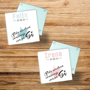 Pack 2 Posavasos de cristal personalizado, Toda aventura comienza con un SÍ
