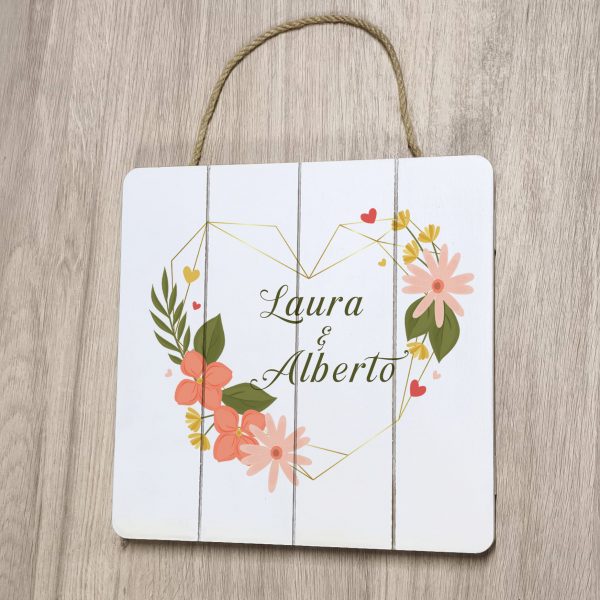 Tablero decorativo madera, colgante, personalizado, Corona flores forma corazón naranja