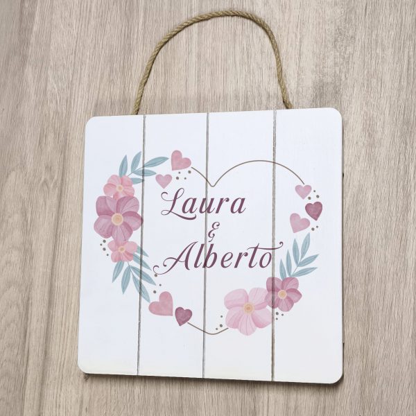 Tablero decorativo madera, colgante, personalizado, Corona flores forma corazón morado - Imagen 2