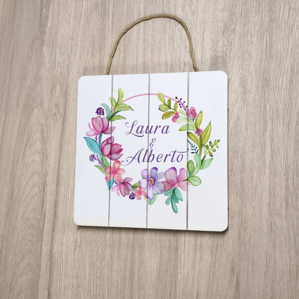 Tablero decorativo madera, colgante, personalizado, Corona flores moradas y verdes - Imagen 2