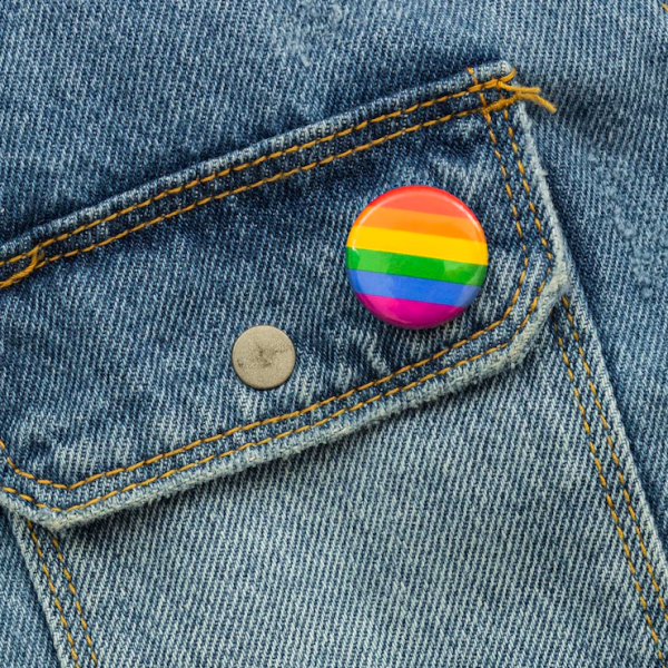 Chapa arcoiris, Orgullo