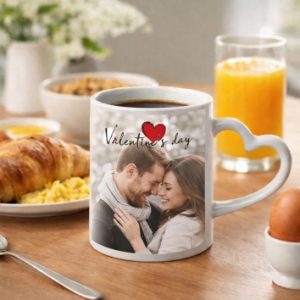 Taza de cerámica personalizada con asa de corazón